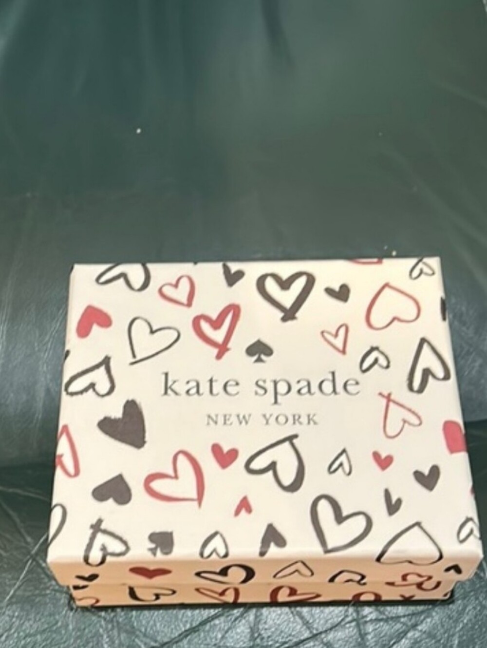 NIB Kate Spade Staci Small Heart Card Holder - Picture 2 of 5